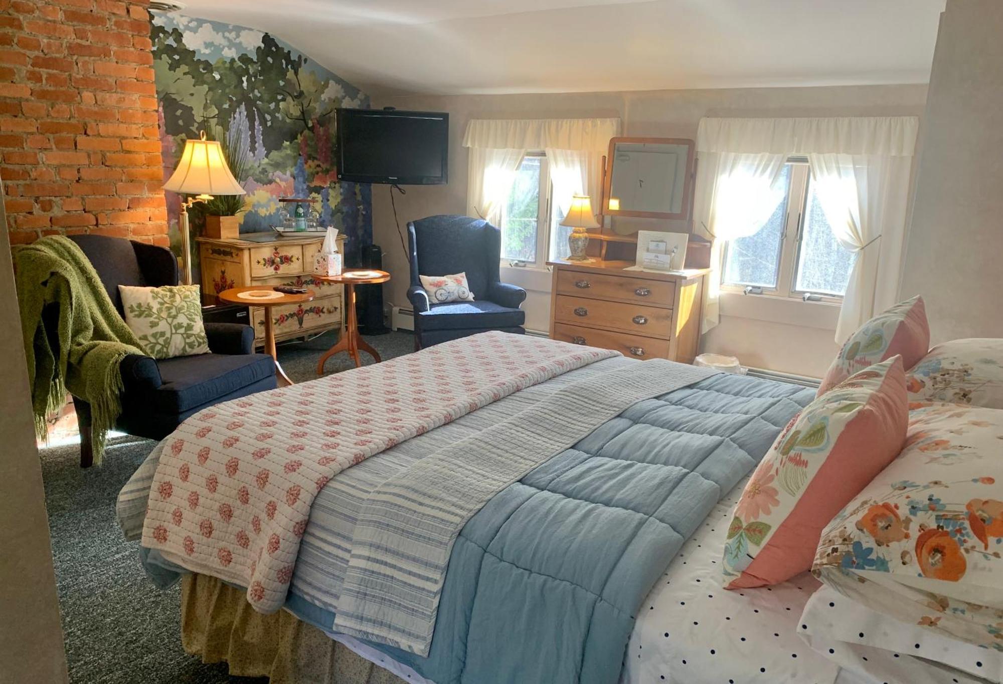 Buttonwood On Mount Surprise Bed & Breakfast