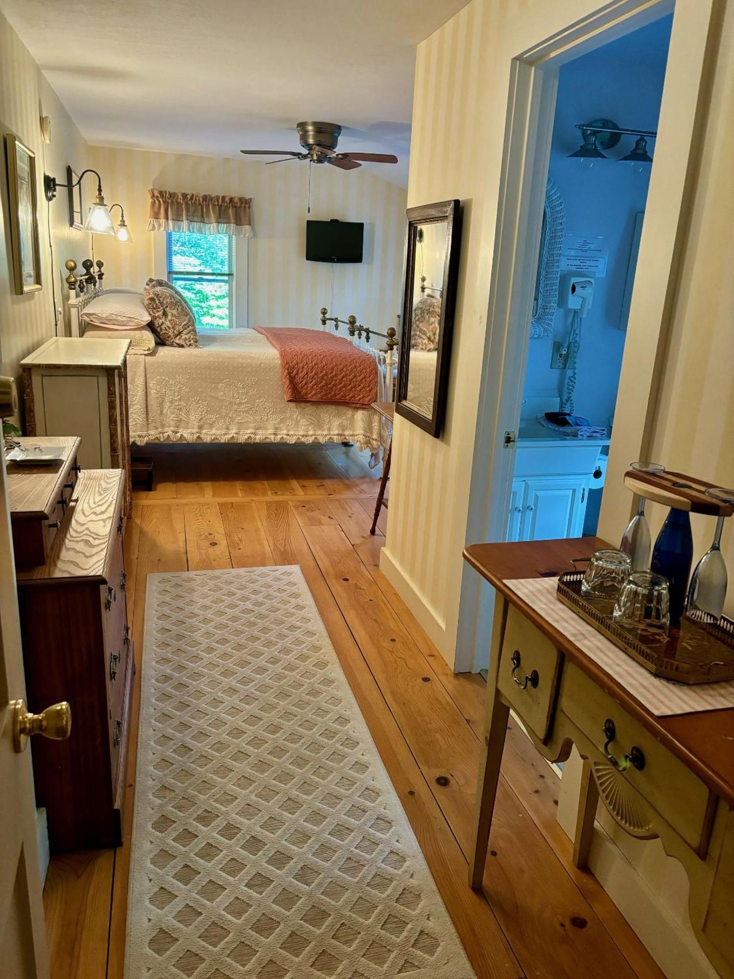 Buttonwood On Mount Surprise Bed & Breakfast 4*
